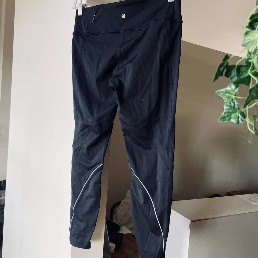 Black Lululemon leggings